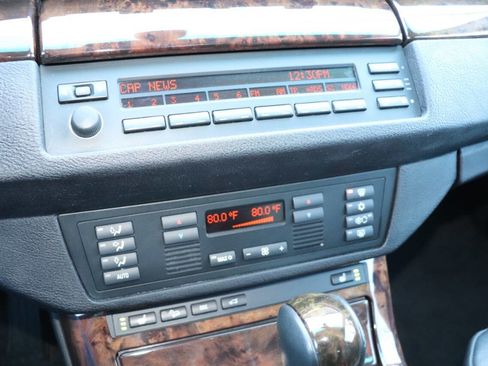 Used 2002 BMW X5 3.0i image 26