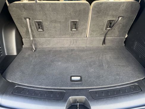 Used 2020 Buick Enclave Essence w/ Sport Touring Edition image 8