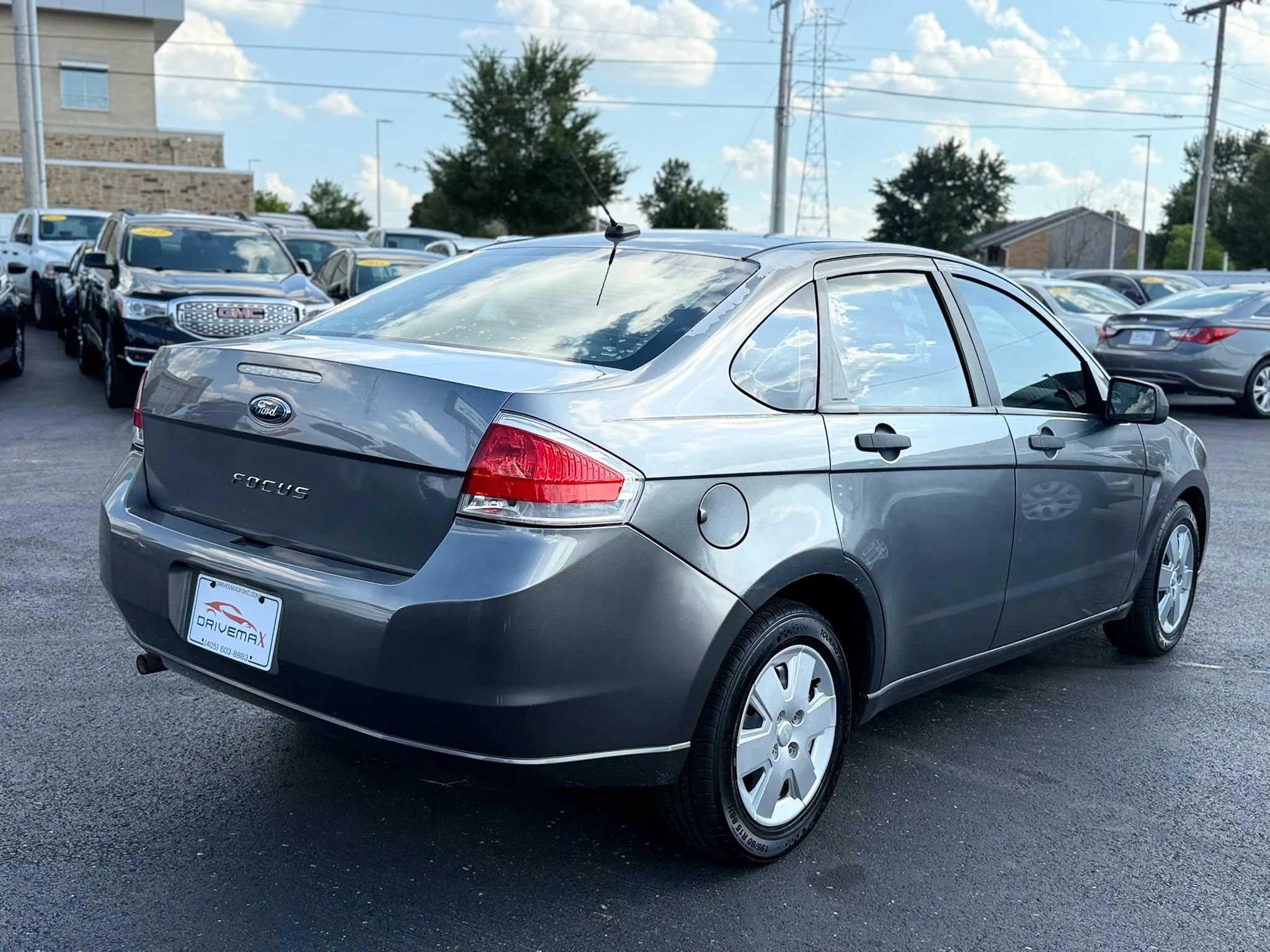 Used 2010 Ford Focus S FWD image 4