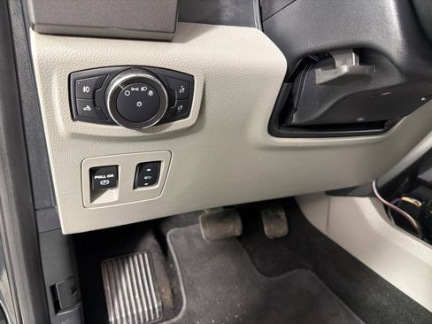 Used 2018 Ford F150 XLT w/ Equipment Group 302A Luxury image 14