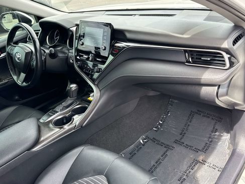 Used 2024 Toyota Camry SE w/ Convenience Package FWD image 19
