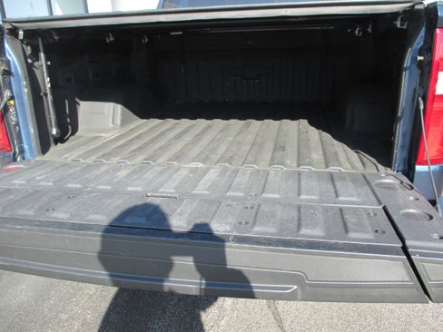 Used 2022 Chevrolet Silverado 1500 LT Trail Boss w/ Convenience Package II AWD/4WD image 10