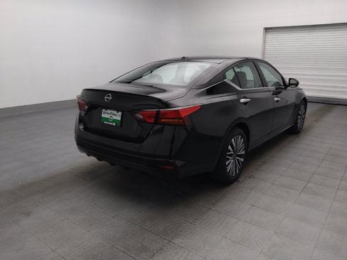 Used 2025 Nissan Altima 2.5 SV FWD image 9