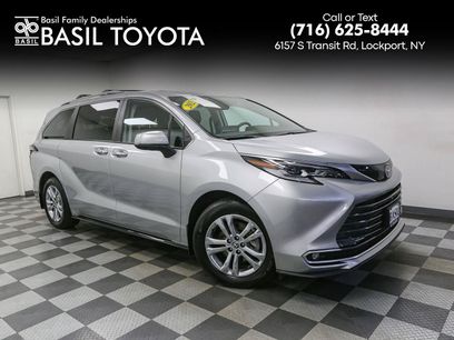 Used 2023 Toyota Sienna Platinum