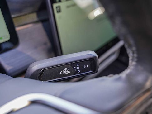 Used 2023 Rivian R1T Adventure image 18