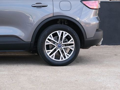 Used 2022 Ford Escape SEL FWD image 10