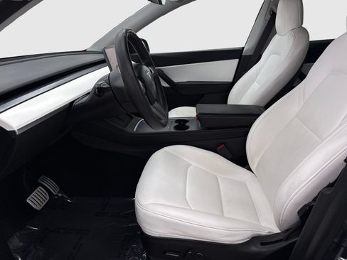 Used 2022 Tesla Model Y Performance AWD/4WD image 17