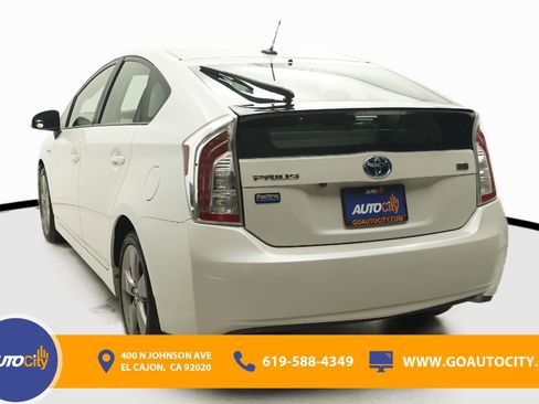Used 2015 Toyota Prius Persona Series FWD image 15