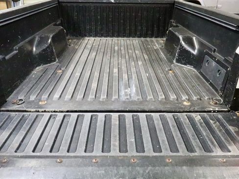 Used 2019 Toyota Tacoma SR image 13