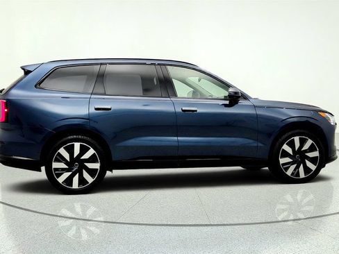 Used 2025 Volvo EX90 Ultra AWD/4WD image 4
