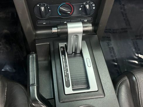 Used 2005 Ford Mustang GT RWD image 29