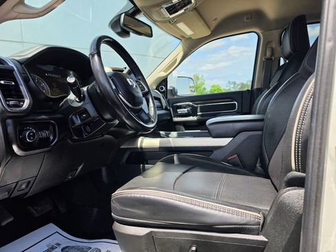 Used 2022 RAM 2500 Laramie AWD/4WD image 4