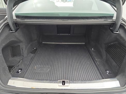 Used 2022 Audi A8 L 3.0T image 21