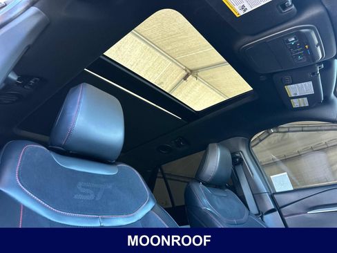 Used 2025 Ford Explorer ST w/ Sun And Sound Package AWD/4WD image 24