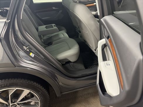 Certified 2022 Audi Q5 2.0T Premium Plus AWD/4WD image 31