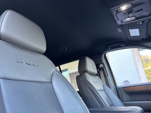 Used 2025 GMC Yukon Denali image 20