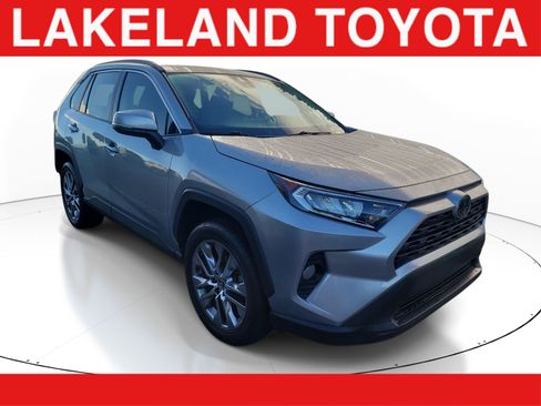 Used 2020 Toyota RAV4 XLE Premium FWD image 1
