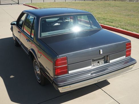 Used 1989 Oldsmobile 88 Royale image 8
