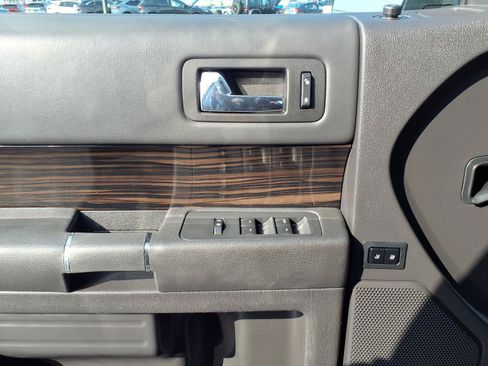 Used 2013 Ford Flex SEL FWD image 23