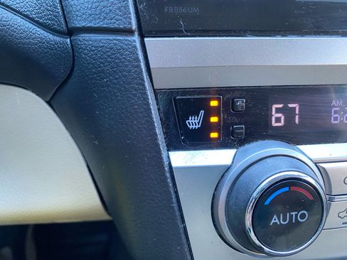 Used 2017 Subaru Outback 2.5i Premium image 14