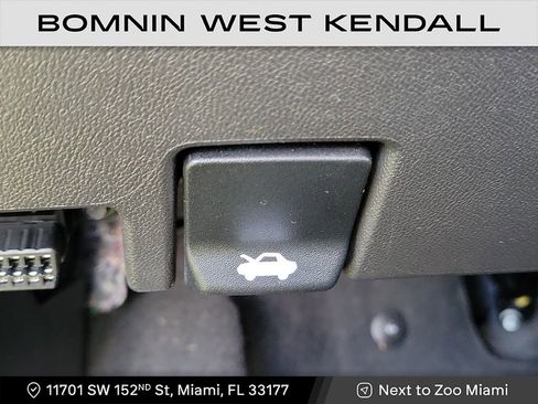 Used 2023 Chevrolet Equinox LT image 26