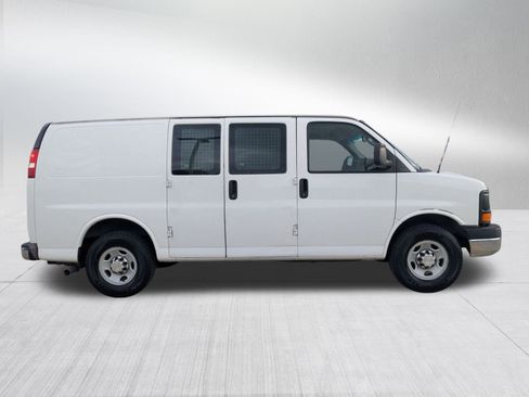 Used 2014 Chevrolet Express 2500 w/ Cold Climate Package image 6
