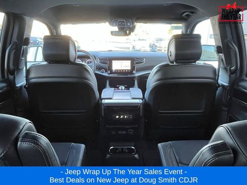 New 2025 Jeep Wagoneer L Series II image 27