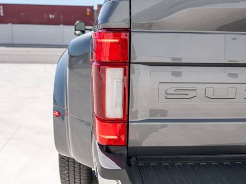 Used 2022 Ford F350 Lariat w/ Lariat Ultimate Package AWD/4WD image 48