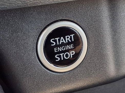 Certified 2023 Nissan Rogue SV FWD image 27