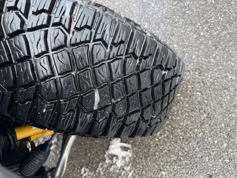 Used 2024 Ford Bronco Badlands image 24