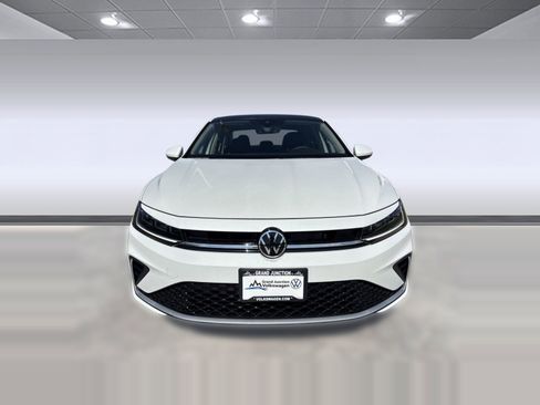 New 2025 Volkswagen Jetta SE image 5