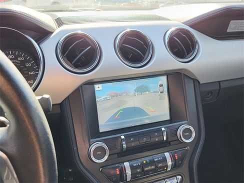 Used 2016 Ford Mustang Premium image 27