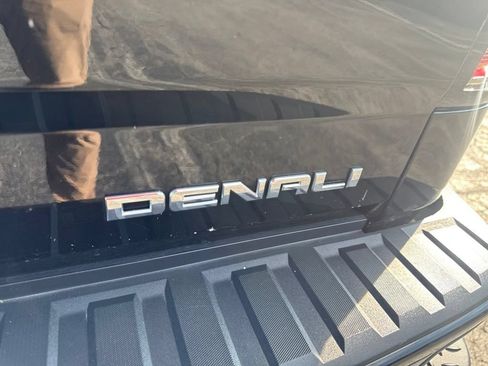 Used 2017 GMC Sierra 1500 Denali w/ Denali Ultimate Package AWD/4WD image 45