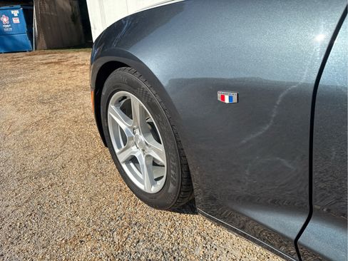 Used 2023 Chevrolet Camaro LT RWD image 12