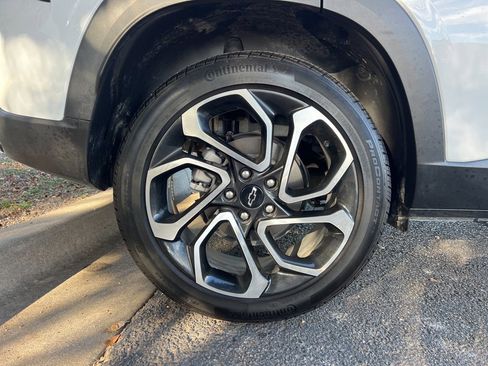 Used 2025 Chevrolet Trax RS w/ Sunroof Package image 9