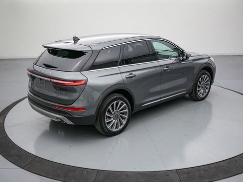 Used 2025 Lincoln Corsair Reserve image 4