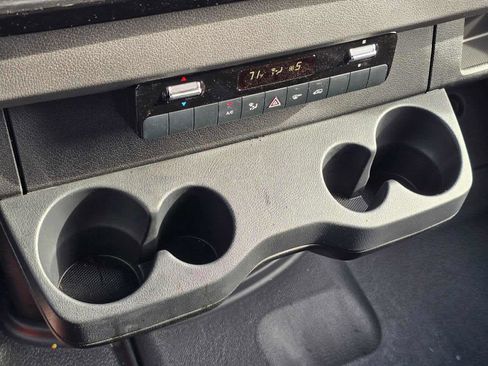 Used 2025 Mercedes-Benz Sprinter 2500 image 25