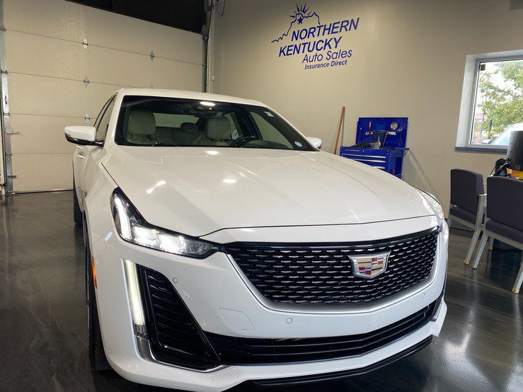 Used 2023 Cadillac CT5 Luxury AWD/4WD image 2