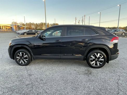 Used 2022 Volkswagen Atlas Cross Sport SE image 6
