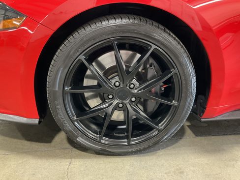 Used 2019 Ford Mustang GT Premium w/ GT Performance Package RWD image 11