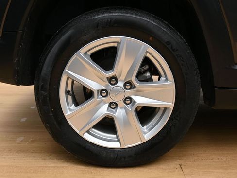 Used 2022 Jeep Compass Latitude image 13