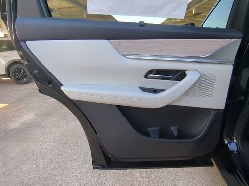 New 2026 MAZDA CX-90 3.3 Turbo w/ Premium Plus Pkg image 8