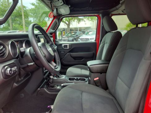 Used 2018 Jeep Wrangler Unlimited Sport S AWD/4WD image 19