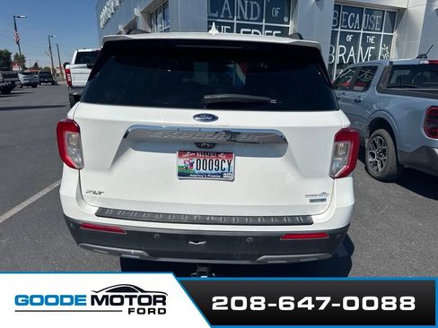 Used 2020 Ford Explorer XLT w/ Equipment Group 202A AWD/4WD image 8