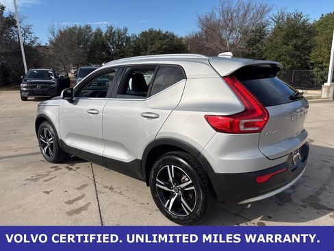 Certified 2025 Volvo XC40 B5 Core image 7
