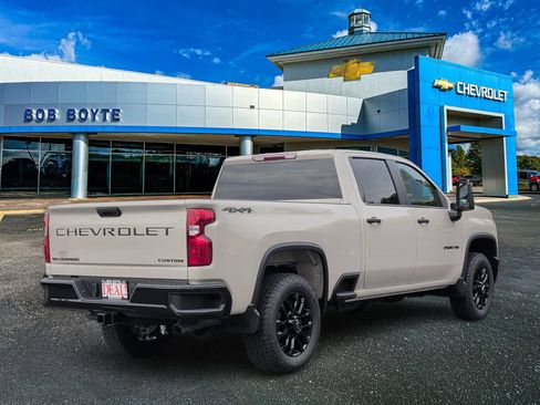 New 2026 Chevrolet Silverado 2500 Custom w/ Custom Blackout Package AWD/4WD image 7