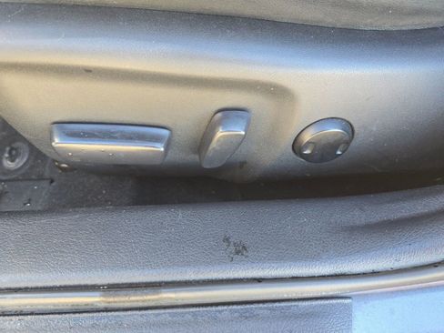 Used 2016 Toyota Camry XSE image 13