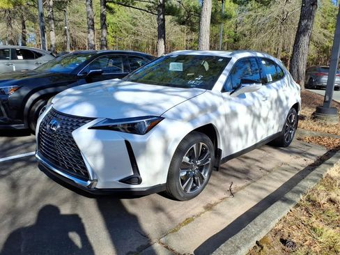 New 2025 Lexus UX 300h FWD image 4