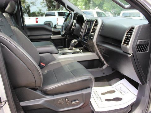 Used 2019 Ford F150 Raptor w/ Equipment Group 802A Luxury AWD/4WD image 16