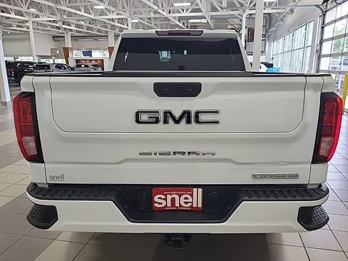 Used 2022 GMC Sierra 1500 Elevation w/ LPO, Elevation Black Package AWD/4WD image 16